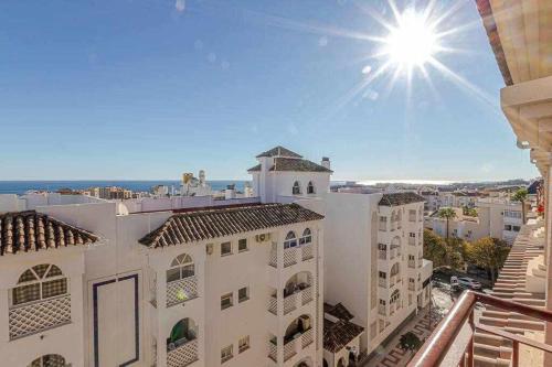 797 Holiday Rentals -Lujoso Atico duplex en el centro de Benalmadena
