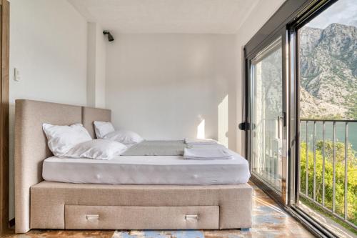 Gallery image of Beachfront Villa Nautica in Kotor