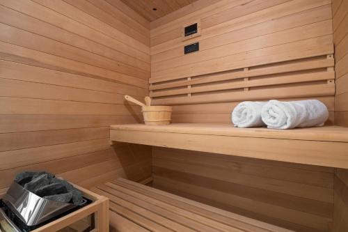 Fotografie z fotogalerie ubytování Villa Ateneum with sea view, jacuzzi and infinity pool v destinaci Labin