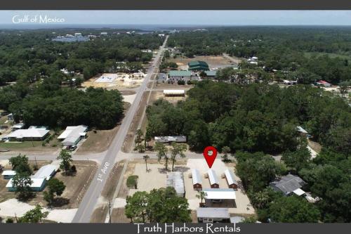 Truth Harbors Cabin 3 - Downtown Steinhatchee – Photos 3