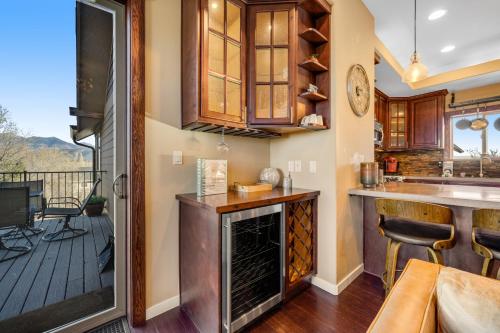 Luxury Downtown Living – Photos 3