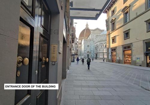 Kép Seta spacious apartment next to the Duomo szállásáról Firenzében a galériában