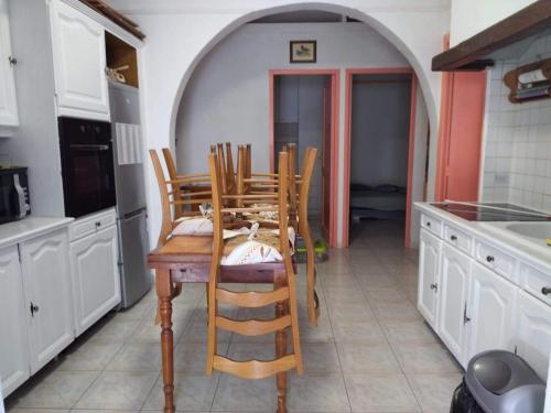 Kuchyňa alebo kuchynka v ubytovaní Appartement - Le Bercail