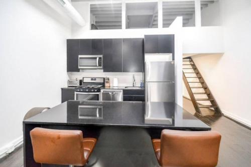 Una cocina o zona de cocina en The Havana Lofts