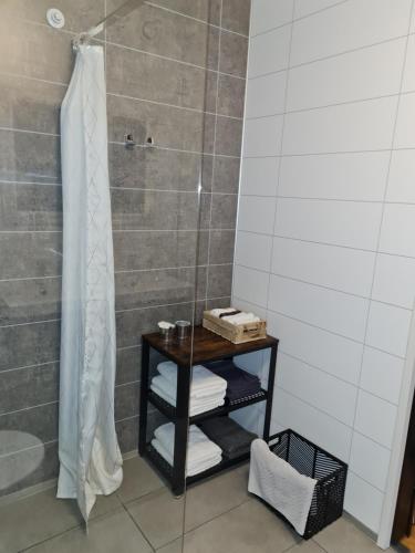 Ванная комната в Lava Guesthouse