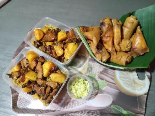 アパートメントの敷地内または近くでの食事または食べ物