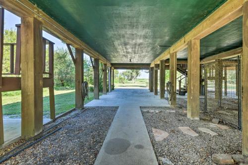 an inside view of an empty building at Bay Access and Dock Riverfront Tivoli Escape in Tivoli