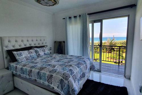 Postel nebo postele na pokoji v ubytování *502 Shoreline Beach Flat* Strictly Halaal