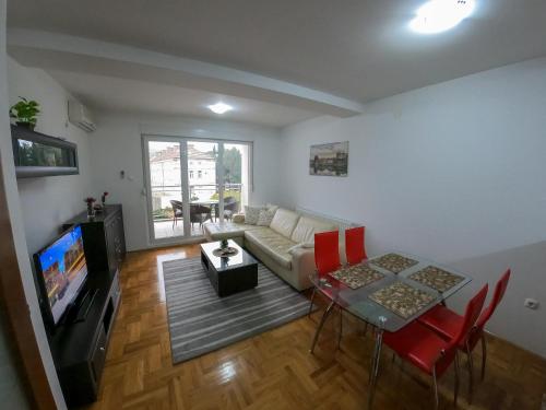 Телевизор и/или развлекательный центр в Apartman City Center AN Trebinje