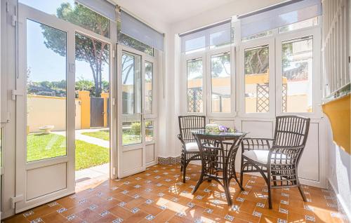 Lovely Home In Chiclana De La Fronter