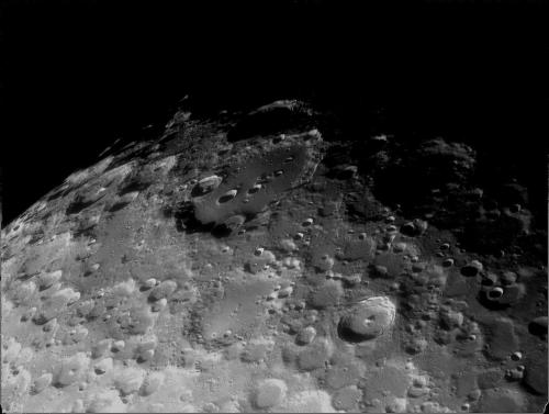 an image of the side of the moon at Appartement T1 "Capella" de l'observatoire in Bauduen