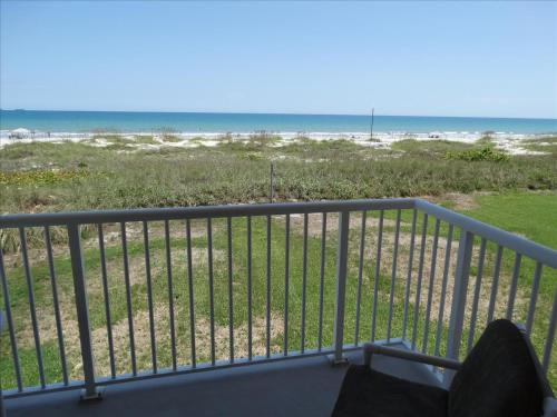 Afbeelding uit fotogalerij van Spanish Main 61 - Direct Oceanfront Condo! in Cocoa Beach