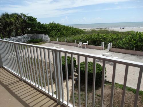 Afbeelding uit fotogalerij van Richard Arms Unit 21- Direct Oceanfront Condo! in Cocoa Beach