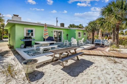 319 Panferio Dr – Photos 4