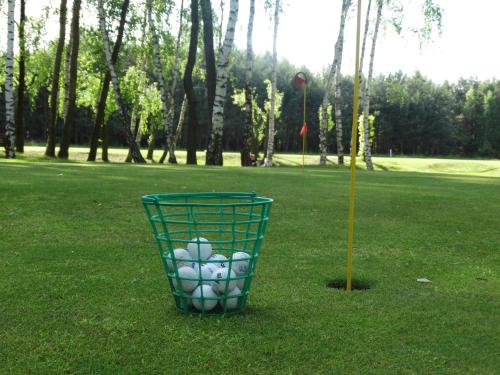 Golf v hotelu nebo okolí