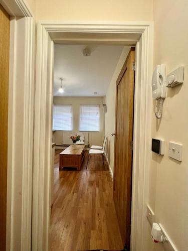 Gallery image of Homely Flat in Camberley in Camberley