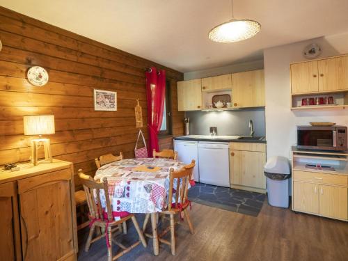 Mountain-view apartment in Chatel with balcony – Photos 3