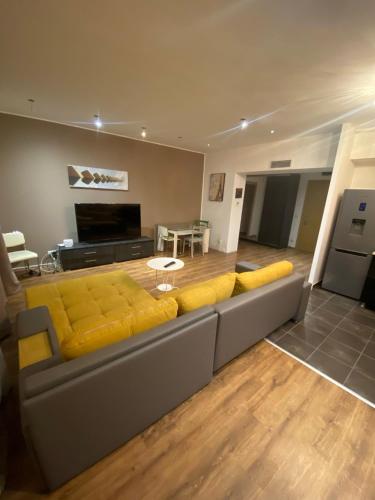 Bucharest Residence – Photos 2