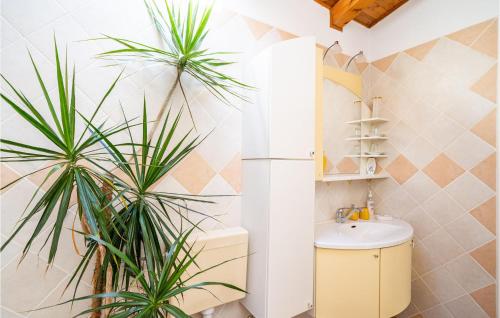 Koupelna v ubytování 4 Bedroom Cozy Home In Mlini