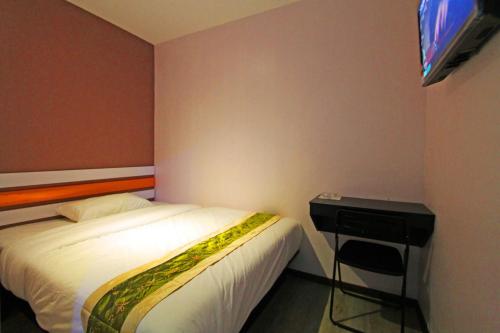 Gallery image of Red Orange Hotel in Kuala Pilah