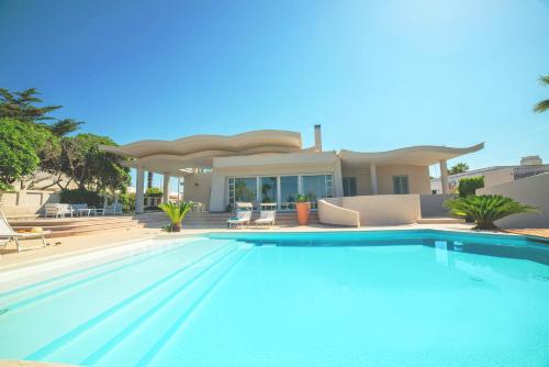 Gallery image of Villa White Dahlia in Torre Suda