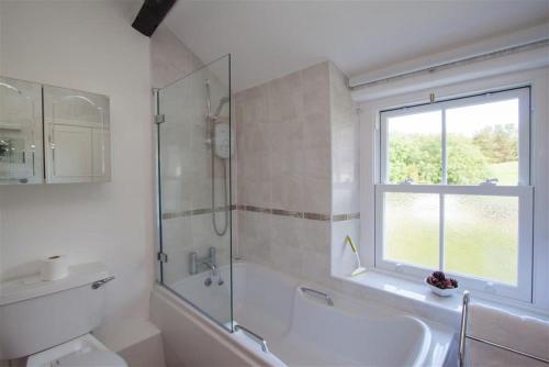 Koupelna v ubytování Swinside Cottage