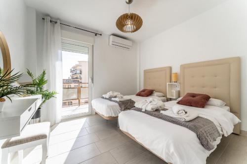 Sea view 2 bedroom apartment 2 min away from the beach