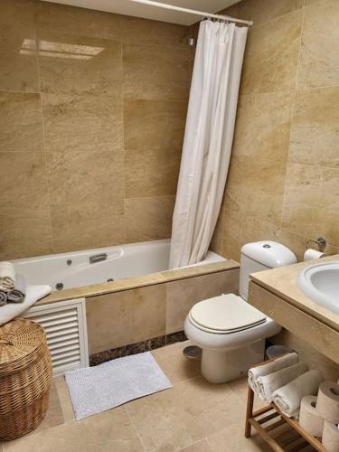 Duquesa 2 bed with sea and golf views and 5 pools