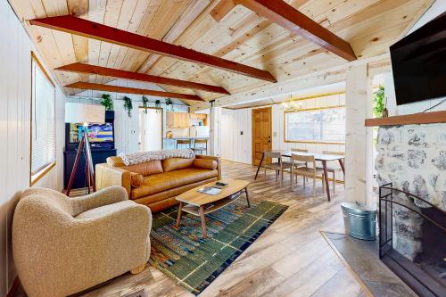 Talmadge Pines – Photos 3