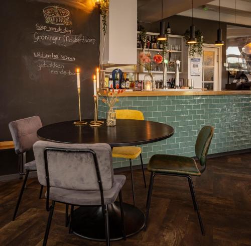Lounge nebo bar v ubytování Hotel Marenland Winsum
