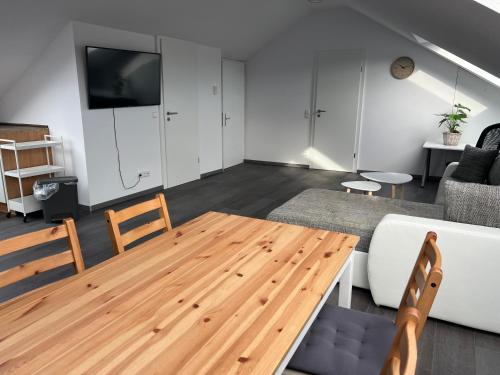 Unique geräumige 2 Zimmerwohnung in Tuttlingen mit Netflix, Sauna und Fitness