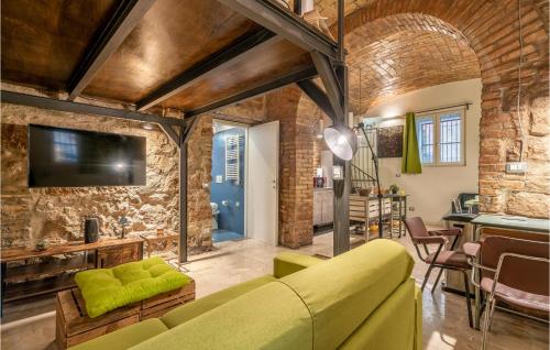 1 Bedroom Beautiful Apartment In Roma
