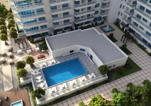 Výhled na bazén z ubytování Modern studio apartment in the heart of business bay nebo okolí