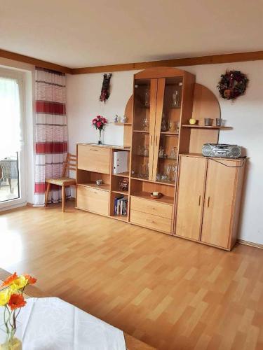 Ferienwohnung Wenzlにあるキッチンまたは簡易キッチン