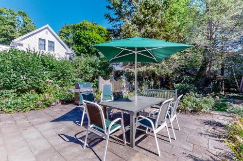 Century House – Photos 2