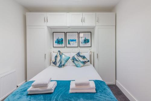 Postel nebo postele na pokoji v ubytování GuestReady - The Cottage Studio