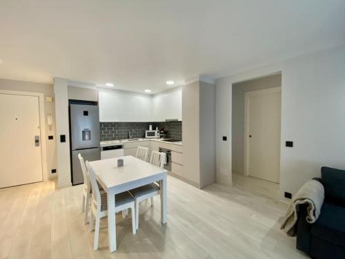  Prober Comapedrosa -  Room  picture :   Balcony    Washing machine    Private bathroom           