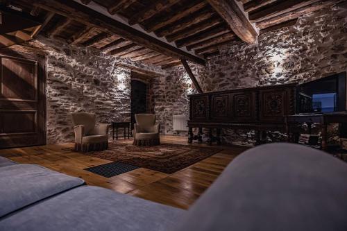 Χώρος καθιστικού στο Sundrenched Relais de Poste in Serdinya