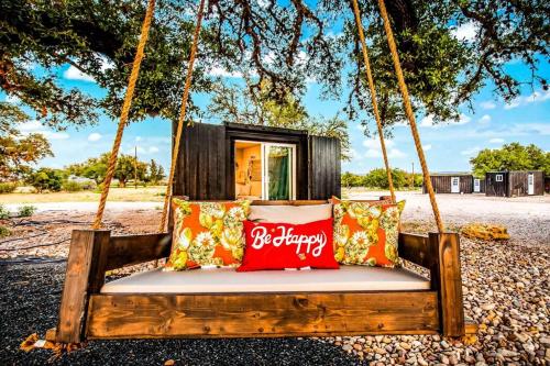 Κήπος έξω από το The Container Retreat @ 290 Wine Trail #6 Enjoy nature!