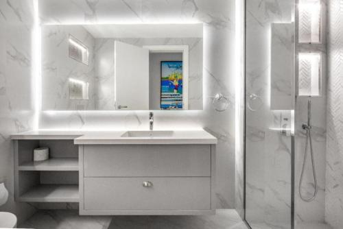 Koupelna v ubytování Azure, Dubai Marina - Vacationer