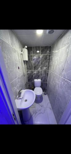 Koupelna v ubytování 1+1 Daire Kaleiçi-Üç Kapılar 2 DK