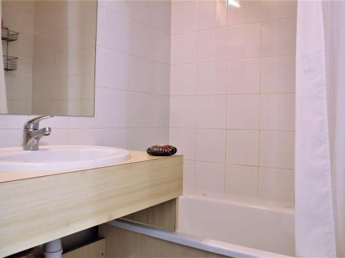 Koupelna v ubytování Appartement Risoul, 2 pièces, 5 personnes - FR-1-330-226