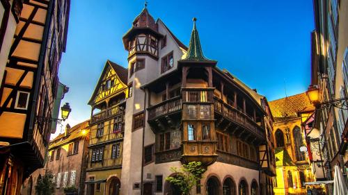 Colmar - Le Nichoir - Centre historique - Parking Gratuit - Box vélo & poussette