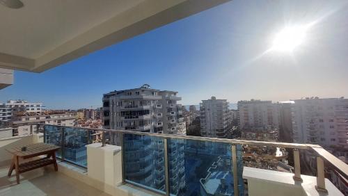 Μπαλκόνι ή βεράντα στο Yekta Trade Center