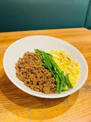 Jídlo v hotelu nebo okolí