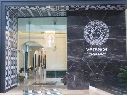 Versace Tower Luxury Suites - Downtown