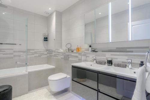 Massive 5 Bedroom West End Designer Residence close to popular Notting Hill – Fotók 5