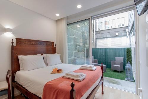 Cozy Studio w/ Patio by LovelyStay