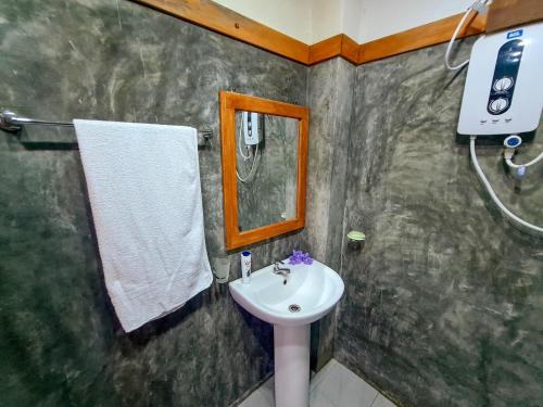 Ванная комната в sahasna (one bedroom private villa)