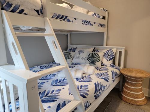 Ένα ή περισσότερα κρεβάτια σε δωμάτιο στο Portside Condos #3 - Grand Haven